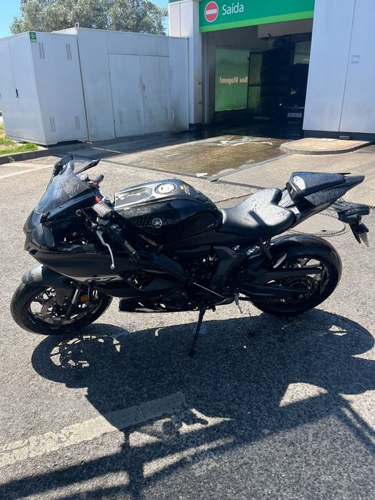 Yamaha R7 2024 4970 km