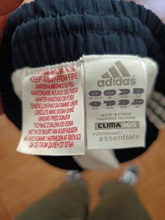 Calções adidas vintage em optimo estado