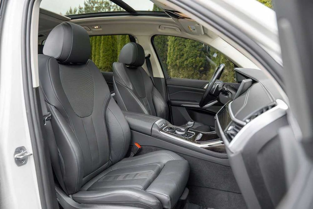 BMW X7      2021