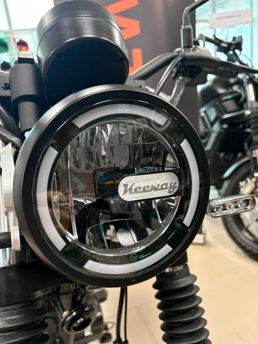 Motocykl Keeway X-LIGHT 125 cafe racer kat. B criuser