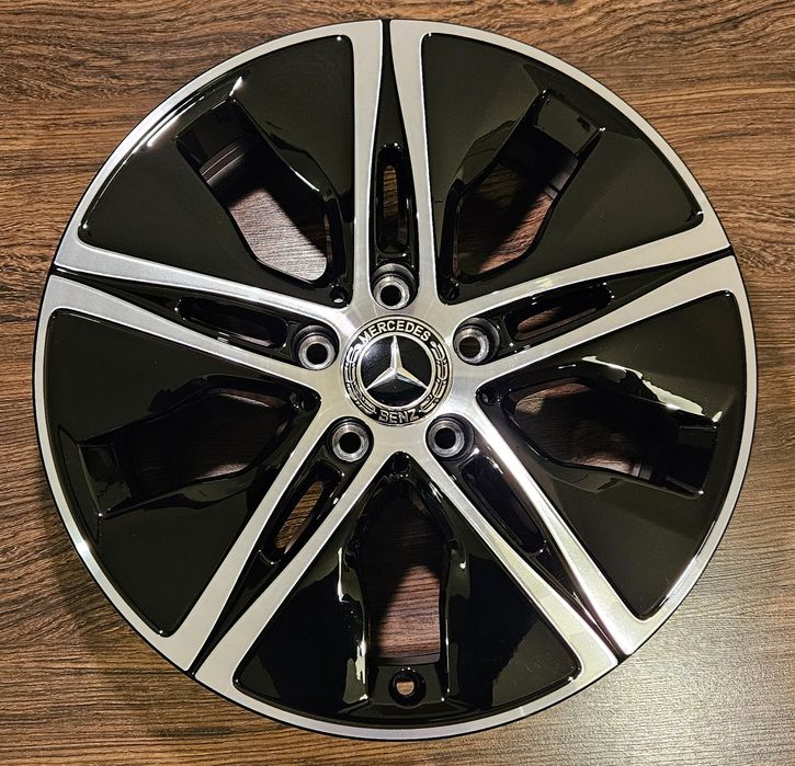 Nowa oryginalna felga (OE) MERCEDES C-Klasa W205 7Jx17" 5x112 ET48,5