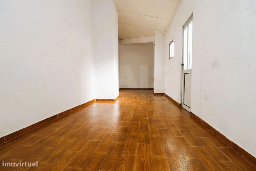 Apartamento com terraço no centro de Samora Correia