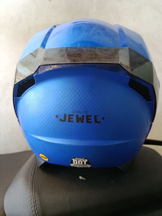 Продам мотошлем JEWEL , размер S  стоимость 7000