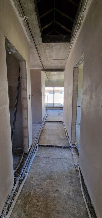 Tynki maszynowe POD MALOWANIE cement-wapno z włóknem szklanym i gipsow