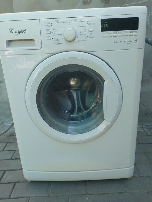 Пральна машинка Whirlpool 6кг. Робоча