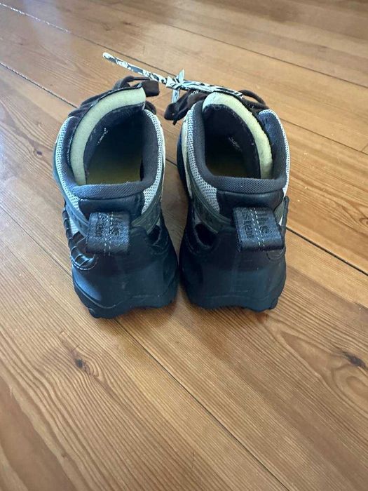 Tênis Off-White tamanho 38 – quase novo