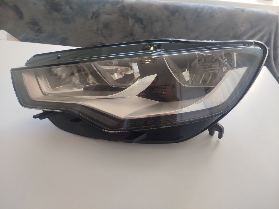 Передня Ліва Фара галогенна на Ауді а6с7