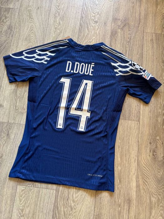 Футбольна форма ПСЖ сезону 24-25/ Футбольное джерси PSG 2024-2025