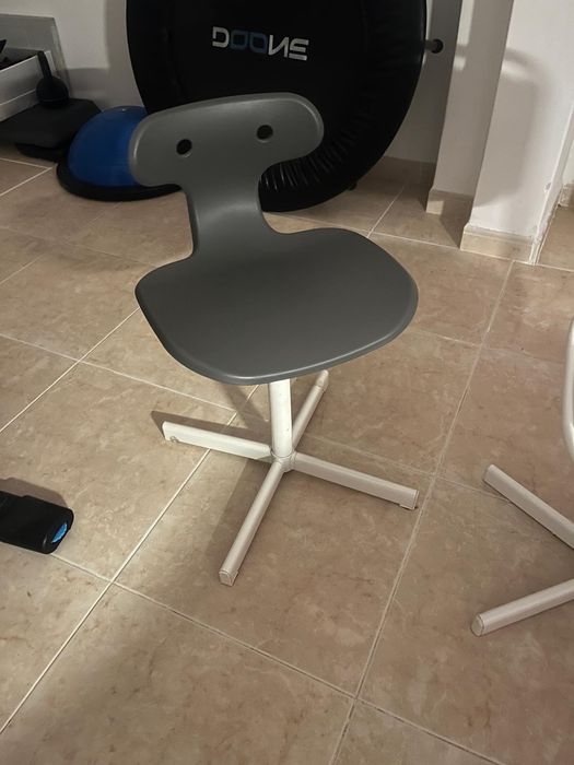 Secretaria e Estante