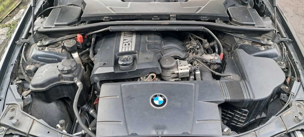 BMW E90 320i 2010r