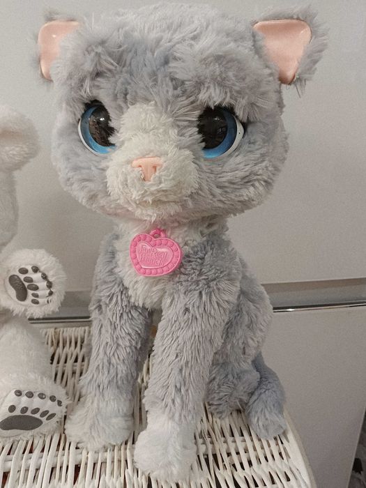 FurReal Hasbro miś polarny dźwięki oraz kotek Bootsie gratis