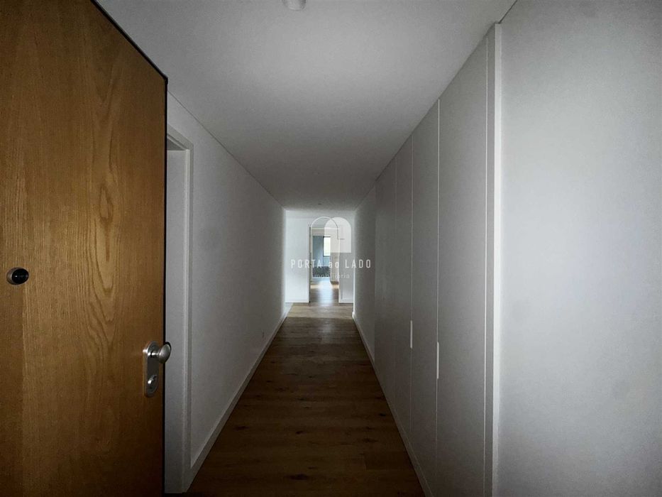 T3 de Luxo com Vistas de Rio e Mar | Arrendamento Vila Nova de Gaia