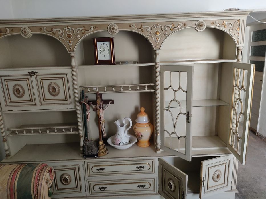 Conjunto de moveis antigos