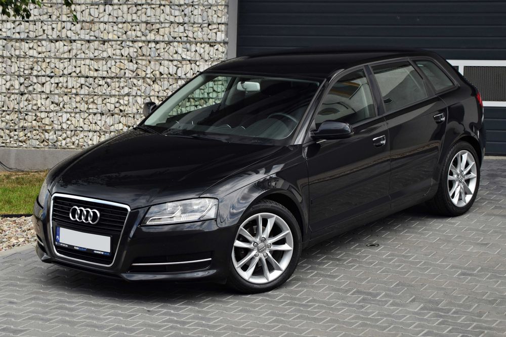 Audi A3 8P Sportback / LIFT / 1.6TDI CR 105KM / 2011r / Klimatronic