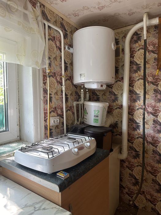 Продаж 1/2 частини будинку в с.Анисів з ремонтом та 7 сотками землі!