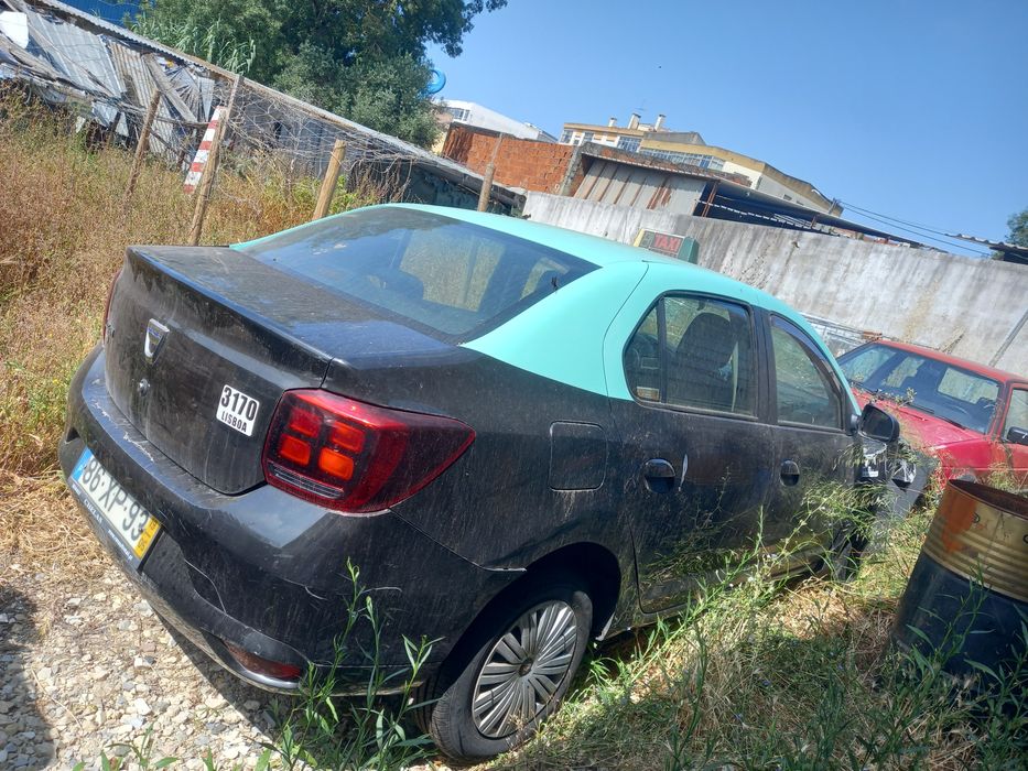 Carro  acidentado para  peças  ou reparar