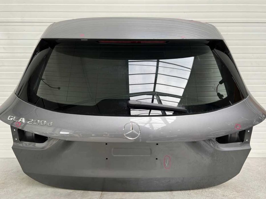 Крышка багажника в цвет Mersedes GLA H247
