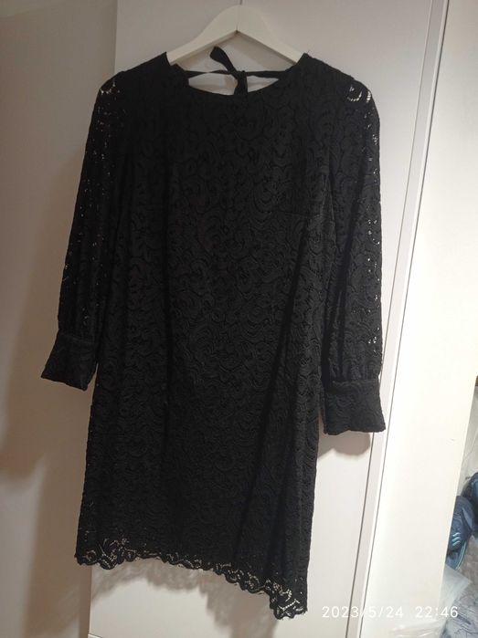 Sukienka Pretty Girl r 40 czarna koronkowa wizytowa