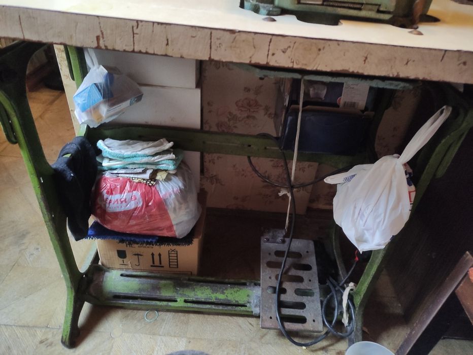 Промышленный оверлок станок на 4 нитки