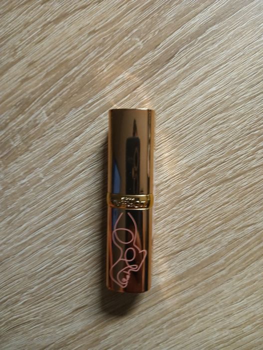 Szminka do ust nr 176 decadent L'OREAL COLOR RICHE LES NUS nowa orygin
