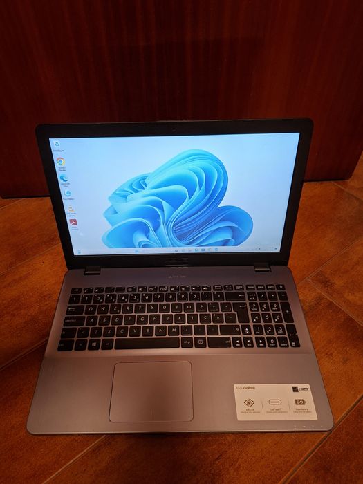 Portátil Asus A542U i5 c/ Nvidia 930MX