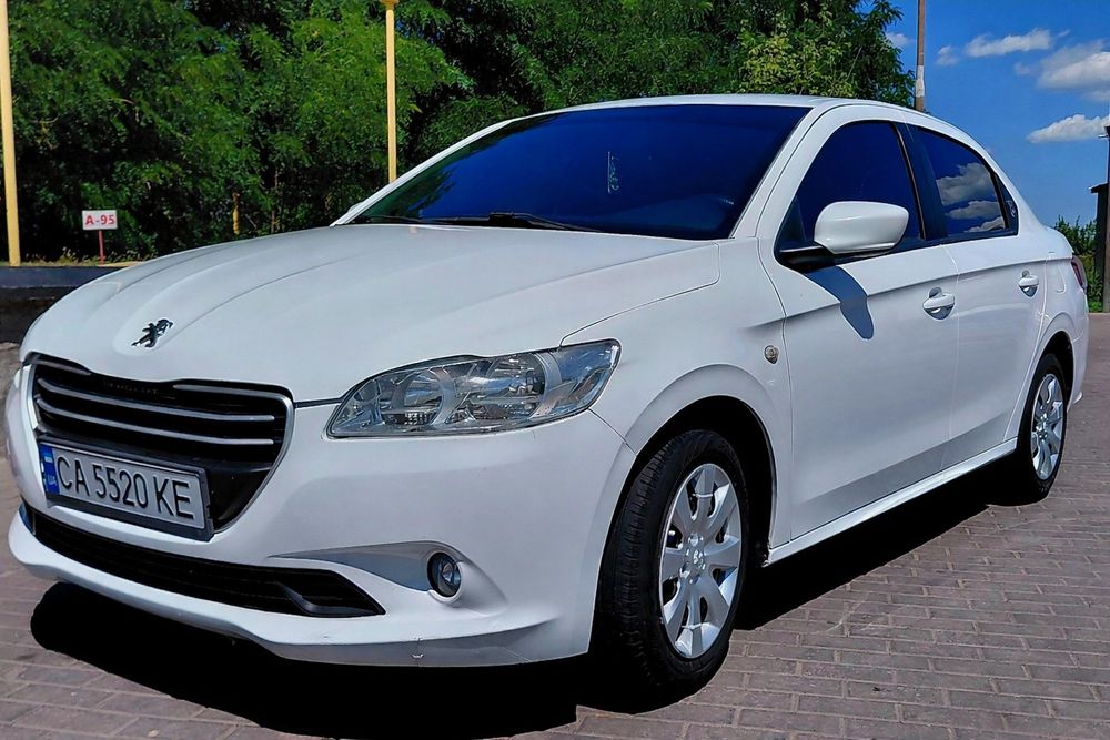 Продам автомобіль,,Peugeot 301 1.2 бензин 2013 рік,,