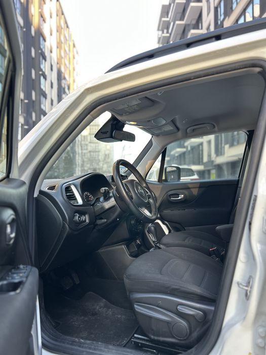 Jeep Renegade 2018 • Автомат • 2.4 Бензин • Свіже авто