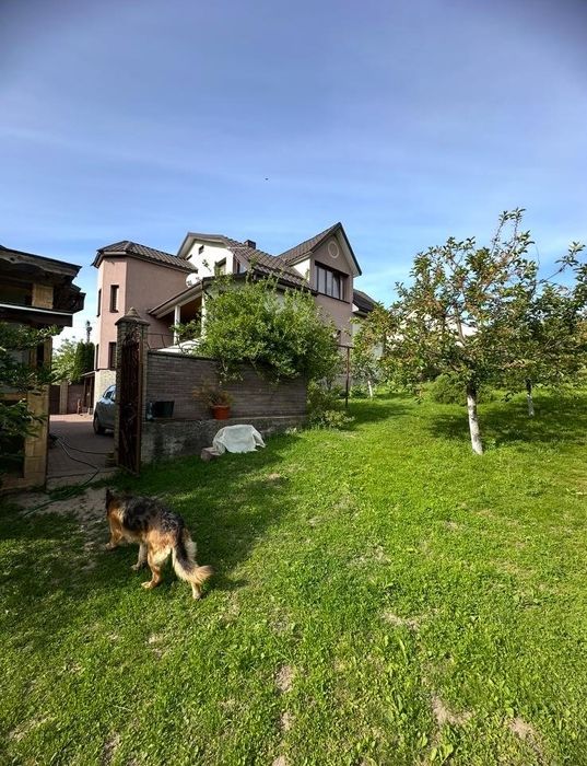 Будинок. Карпилівка. Басейн. Газове і твердопаливне опалення