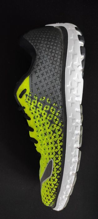 Brooks Pure Flow 5 rozmiar 42 (26,5 cm)