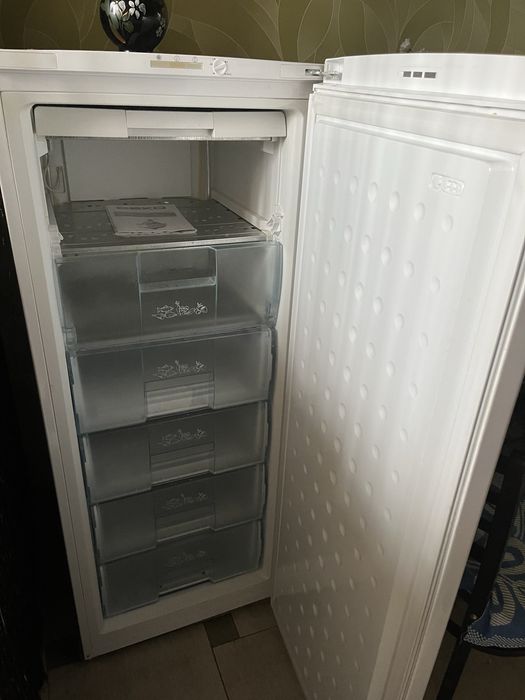 Морозильна камера Beko