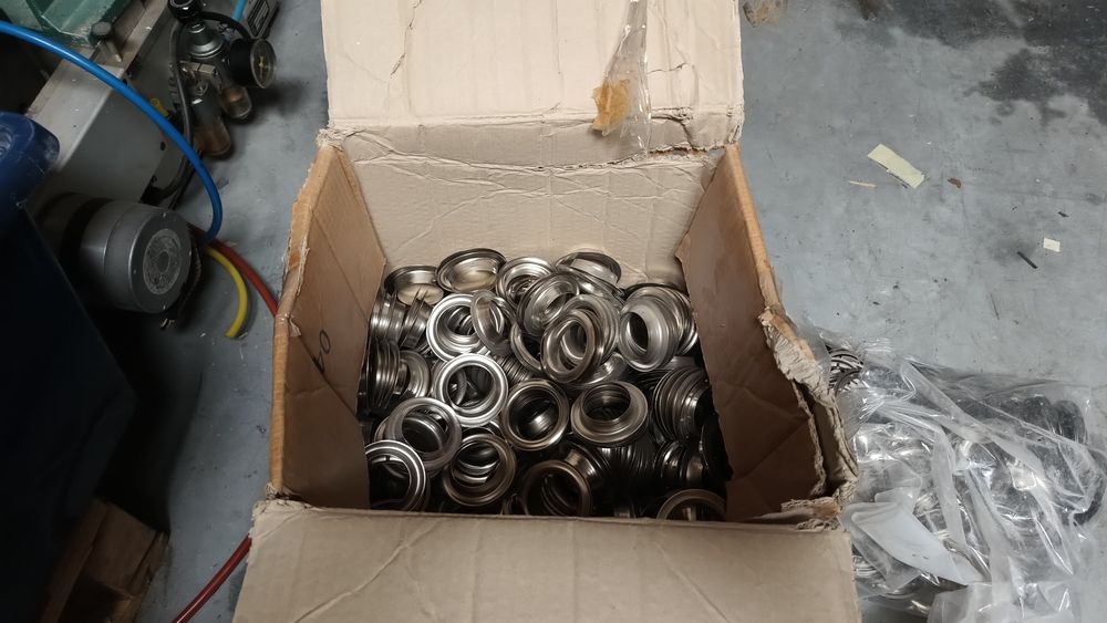 Oczka metalowe do plandeki?