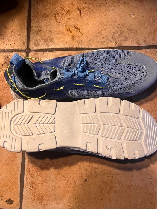 Buty sportowe 42 china nowe