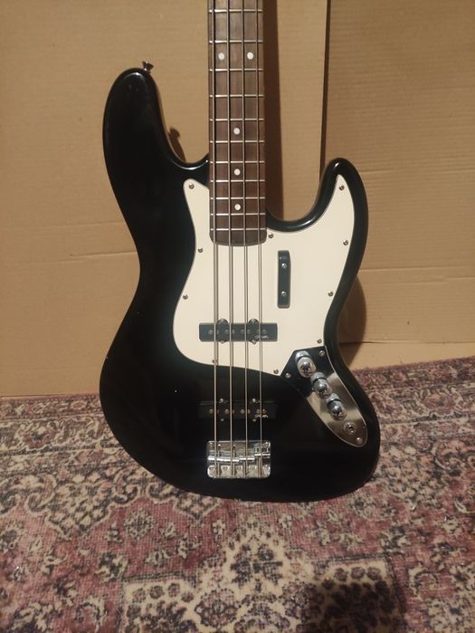 Gitara basowa Stagg