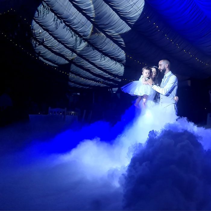 Dança dos Noivos nas Nuvens Espetáculo de Fumo Romântico de Gelo Seco