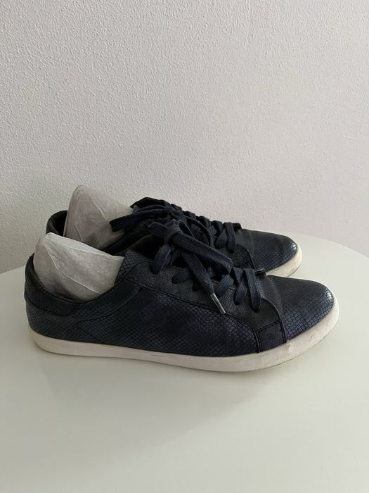 Granatowe buty 40