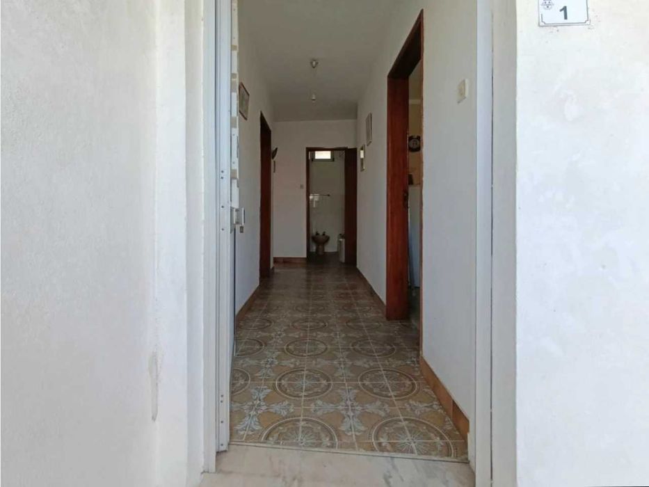 Moradia T3 com 3 pisos no coração de Benvende,Guarda