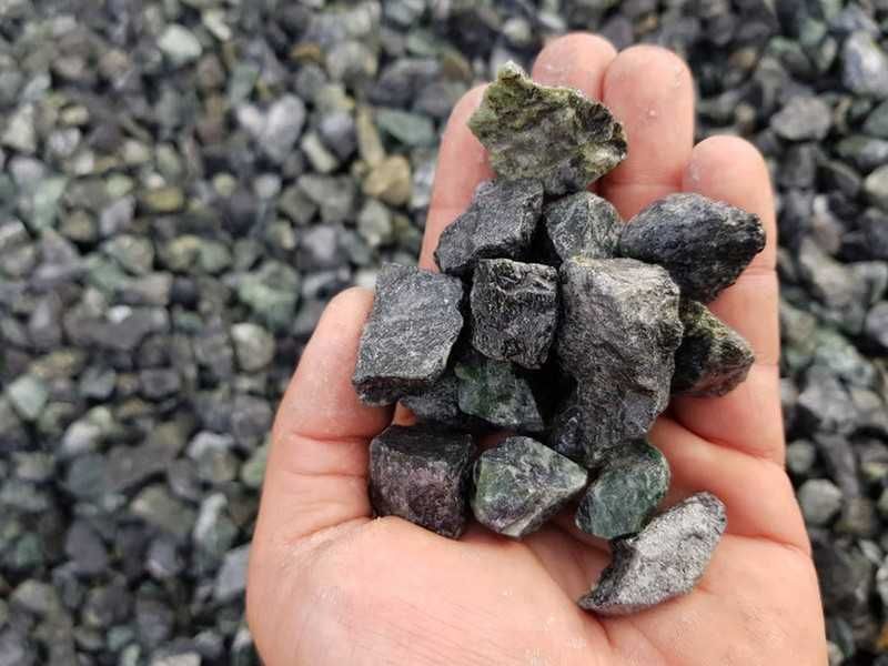 KAMIEŃ grys ZIELONY SERPENTYNIT do dekoracji ogrodów WARSZAWA żwir