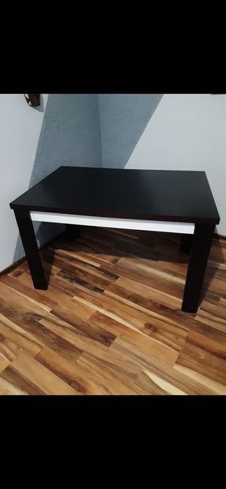 Stół rozkładany w bardzo dobrym stanie