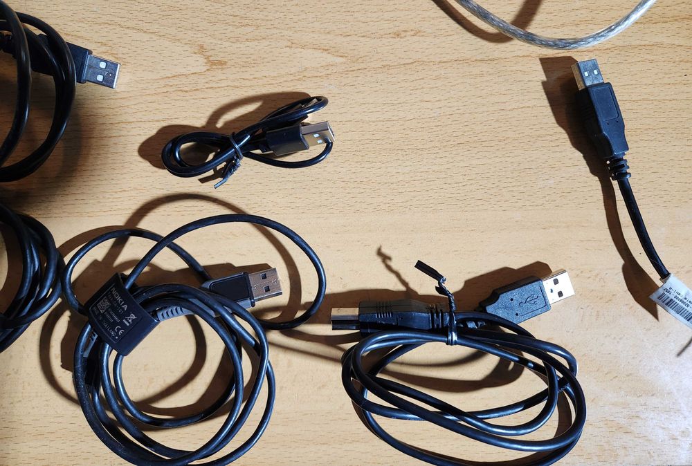 Cabos USB e Firewire1394
Cabos USB e Firewire1394