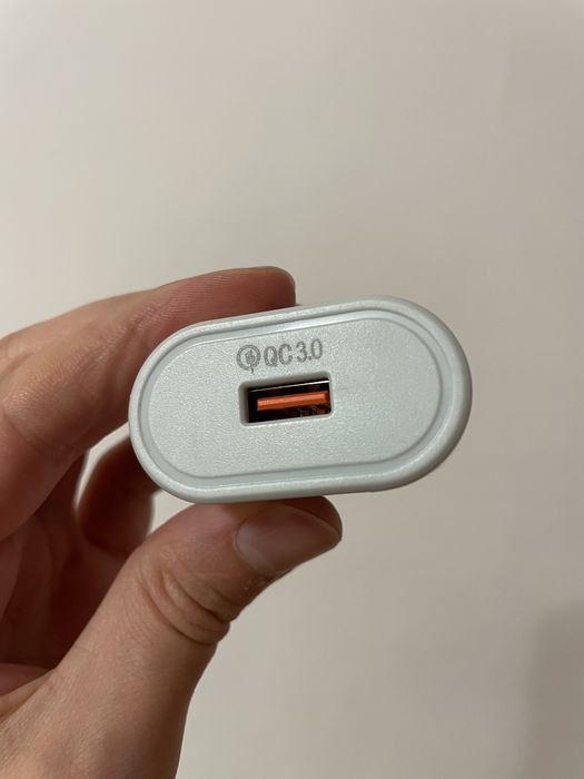 Зарядний пристрій для смартфона Besttek BK-M11