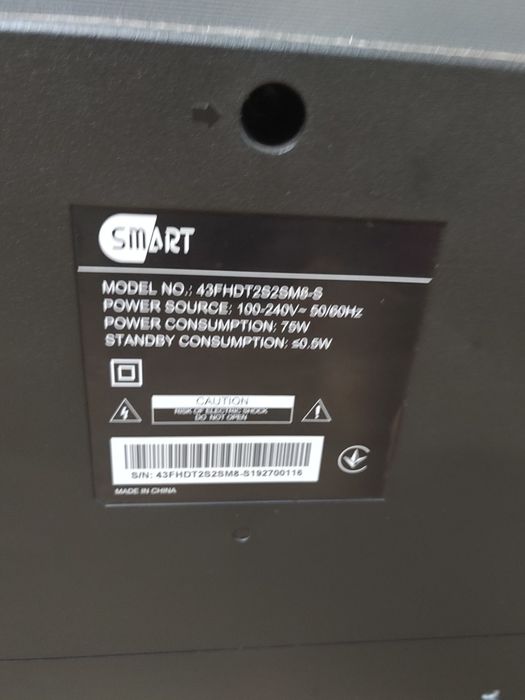 Телевизор Smart 43fhdt2s2sm8-s  разбита матрица