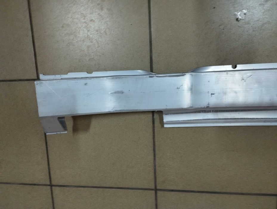 AUDI Q5 80A FYB підсилювач усилитель переднього бампера США 80A807113C