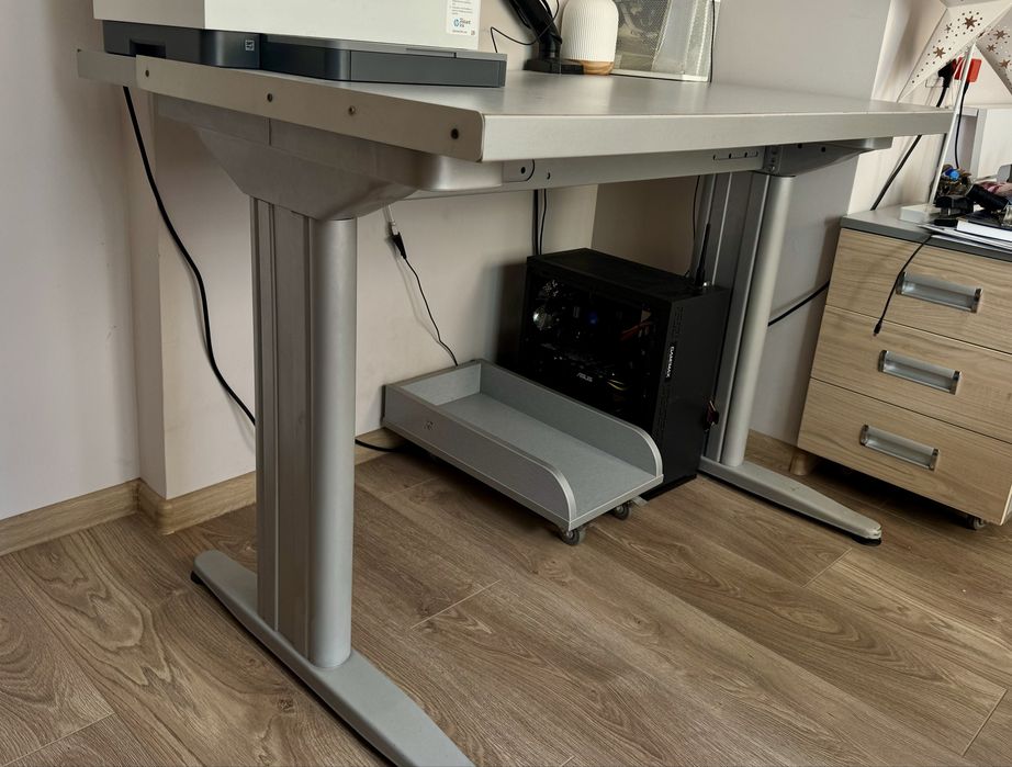 Продам комплект меблів у дитячу / кімнату підлітка