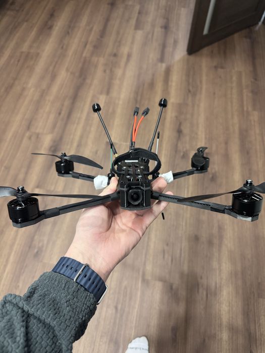 Дрон на цифрі «Fenix»