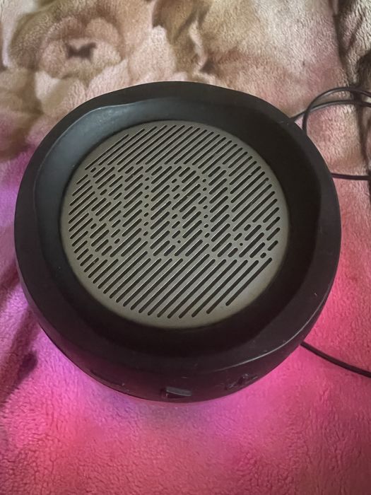 Колонка JBL PULSE 4. Идеальное состояние.