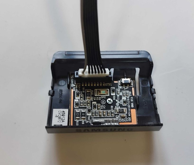 Włącznik CT171124 TV Samsung UE55NU7172