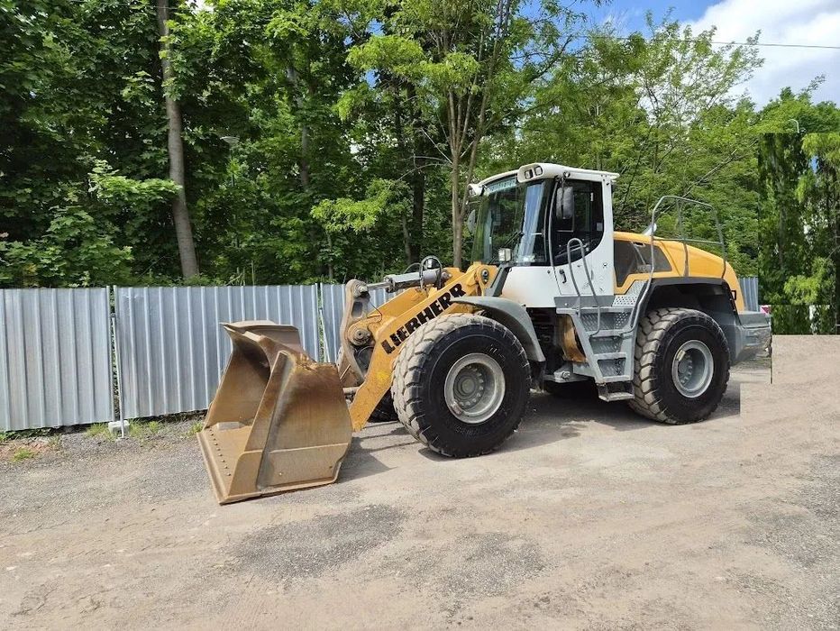Liebherr 550  Zadbana , serwisowana w ASO , od razu do pracy , Polecam !