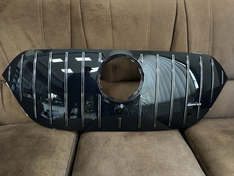 Mercedes EQS SUV решітка радіатора