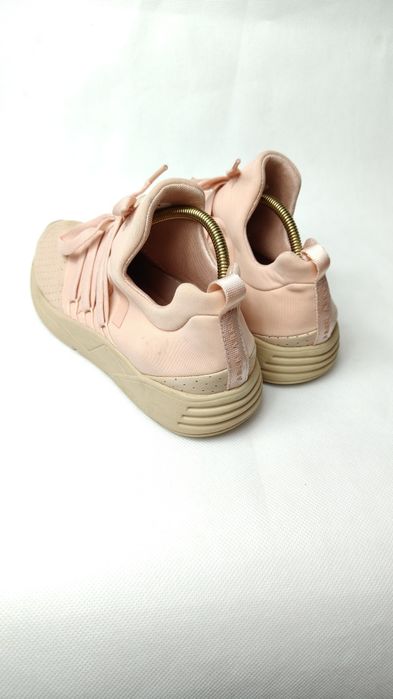 Buty sportowe do biegania damski Arkk Copenhagen rozmia 37 wkładka 23