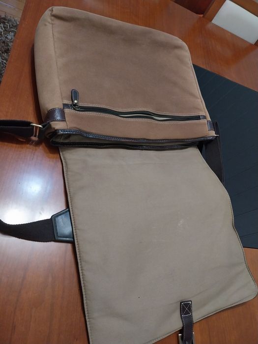 Mochila/mala para portátil em pele